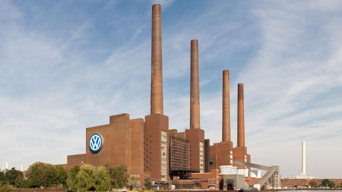 První stávka ve Volkswagenu: Zaměstnanci v Osnabrücku se připojili k místní výstražné stávce