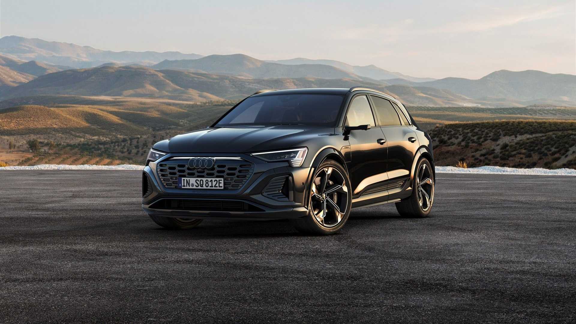 Audi Q8 E Tron M Nov Jm No   Foto Audi Sq8 E Tron 