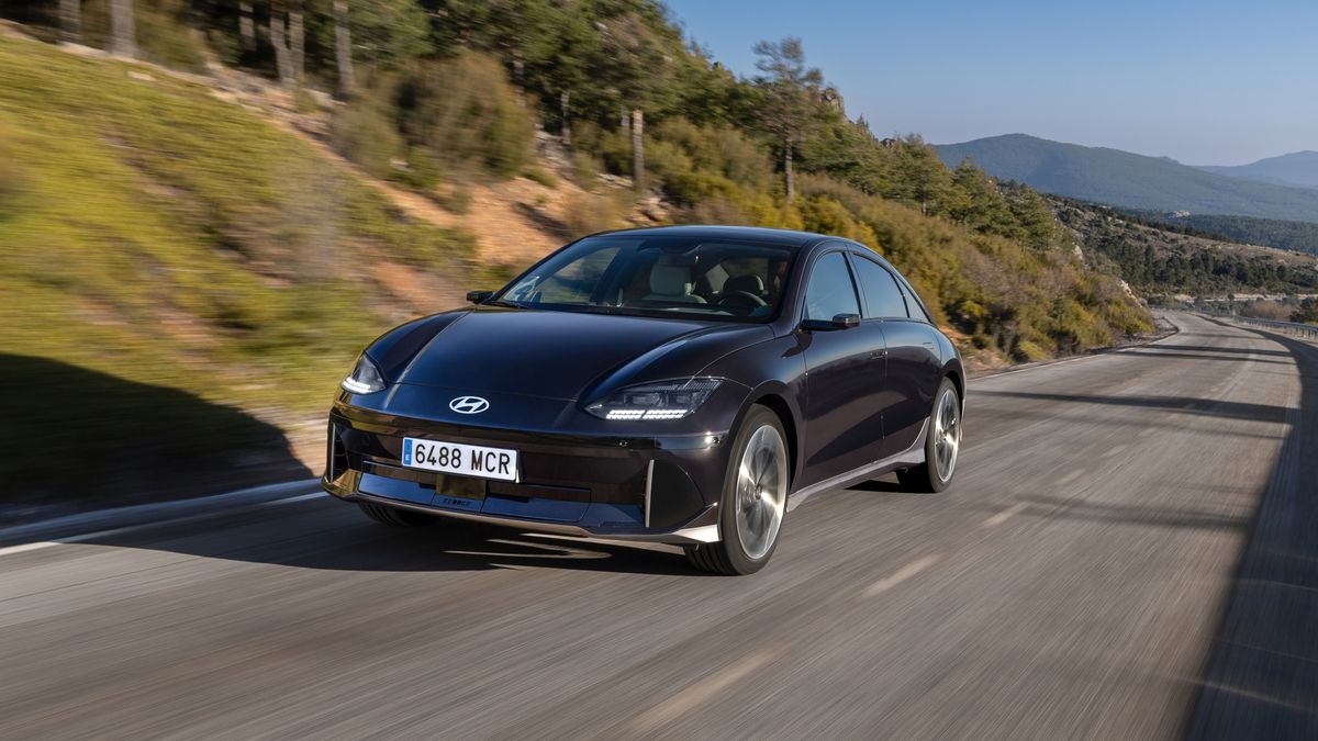 Následovník Tatry: Proudnicový elektromobil Hyundai Ioniq 6 umí aerodynamické divy