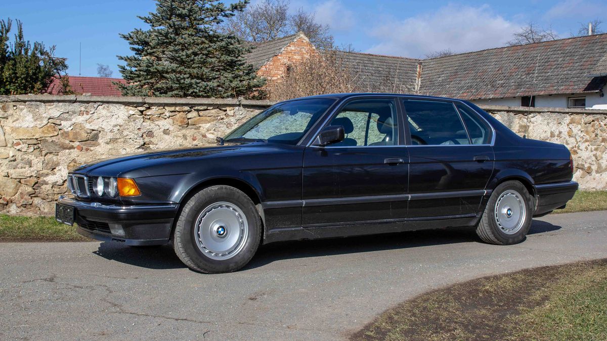 Když BMW diktovalo: Luxusní 750iL generace E32 bylo dost možná nejlepším německým autem své doby