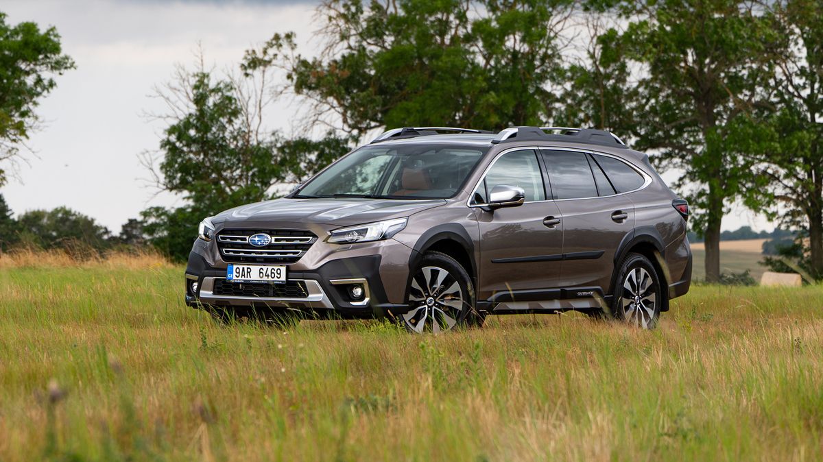 Pohodář do nepohody: Praktické Subaru Outback se nezalekne zatáček ani terénu