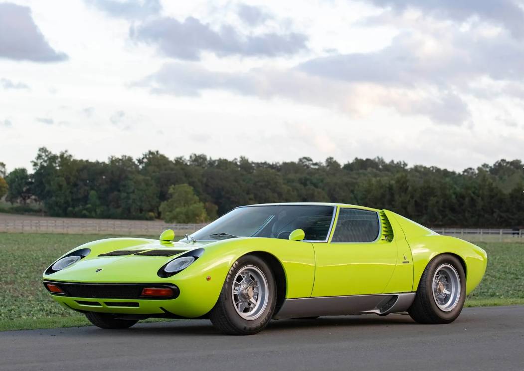 Lamborghini Miura SV