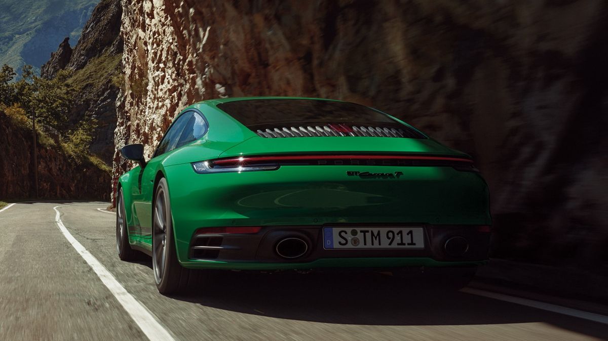 Porsche zůstane jediný model se spalovacím motorem. Elektřina začne dominovat hodně brzo