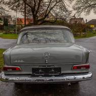 Mercedes-Benz 200 W110