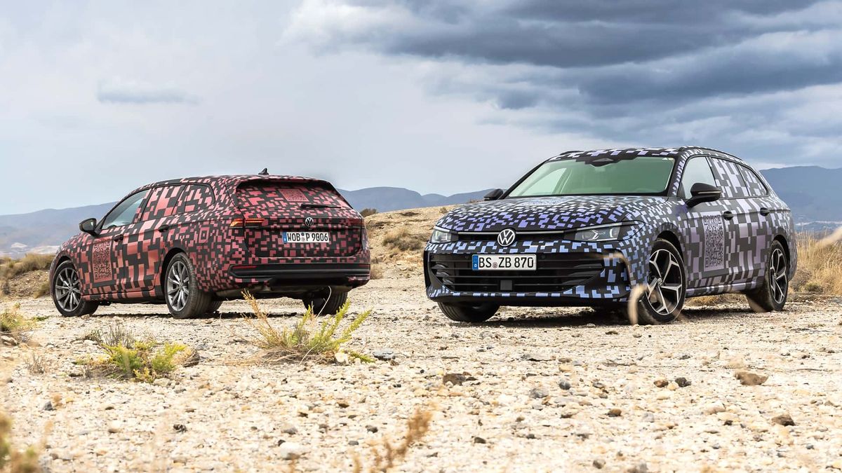 Nový Volkswagen Passat se ukazuje na prvních fotkách. Dorazí už jen jako kombík, známe první detaily!