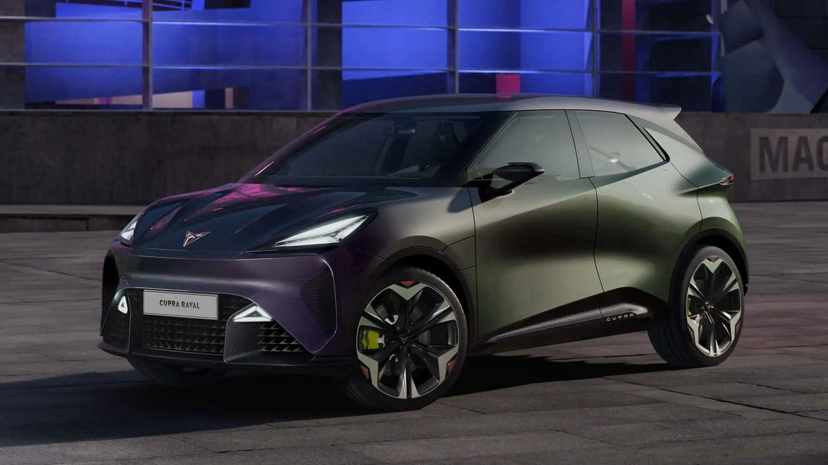 Cupra chystá prcka, který městem jen prosviští. Co už víme o připravovaném modelu Raval?