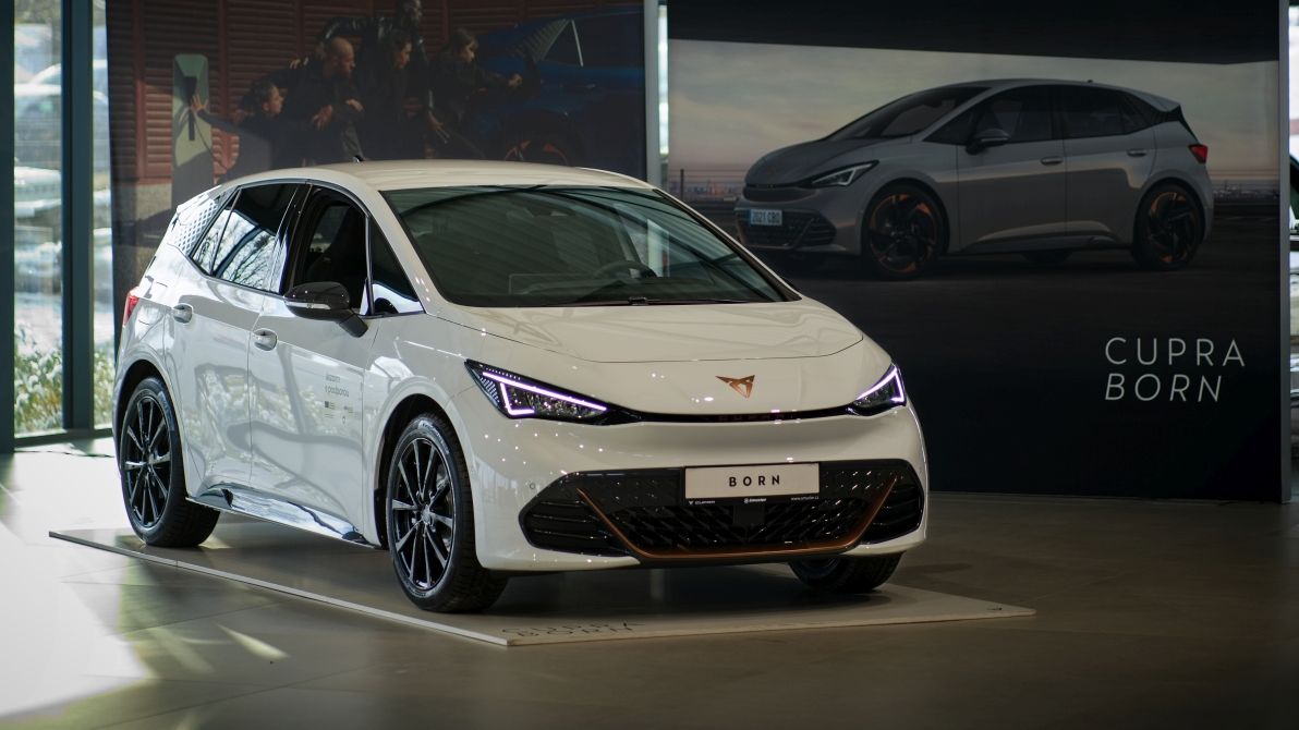 Cupra míří do služeb ČEZu, desítky Bornů mají urychlit elektrifikaci vozového parku
