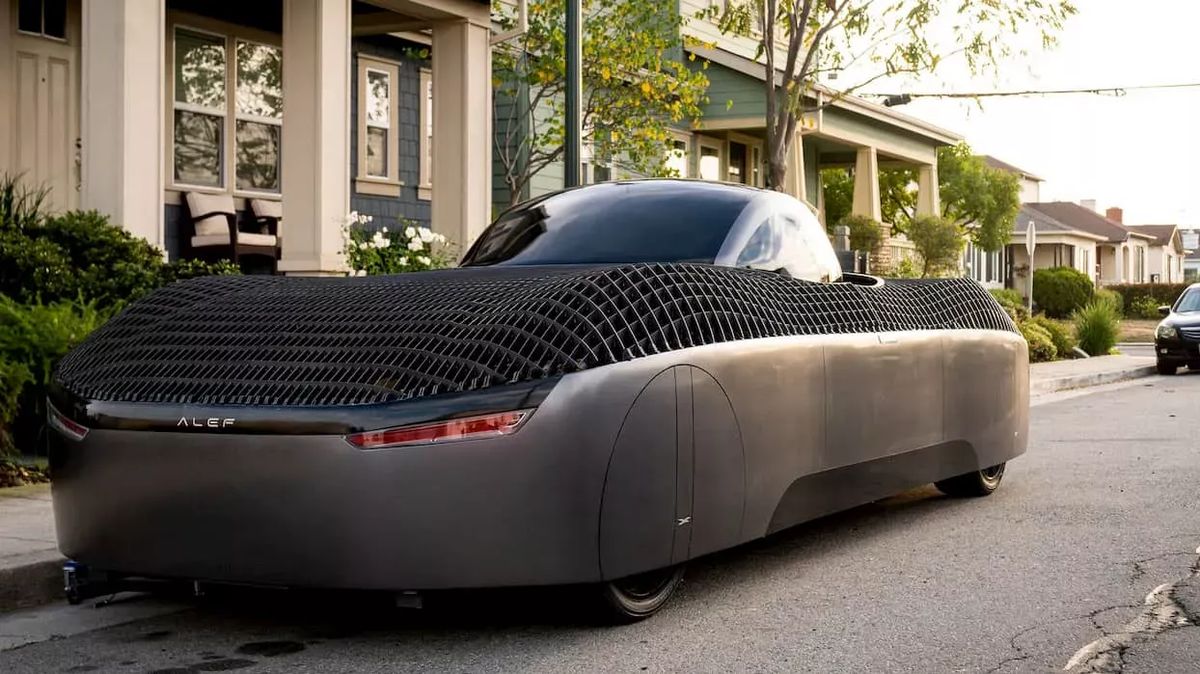 Automobilová helikoptéra vyřeší váš problém s kolonami nebo uzavírkami. Už ale pomalu rozbíjejte prasátko