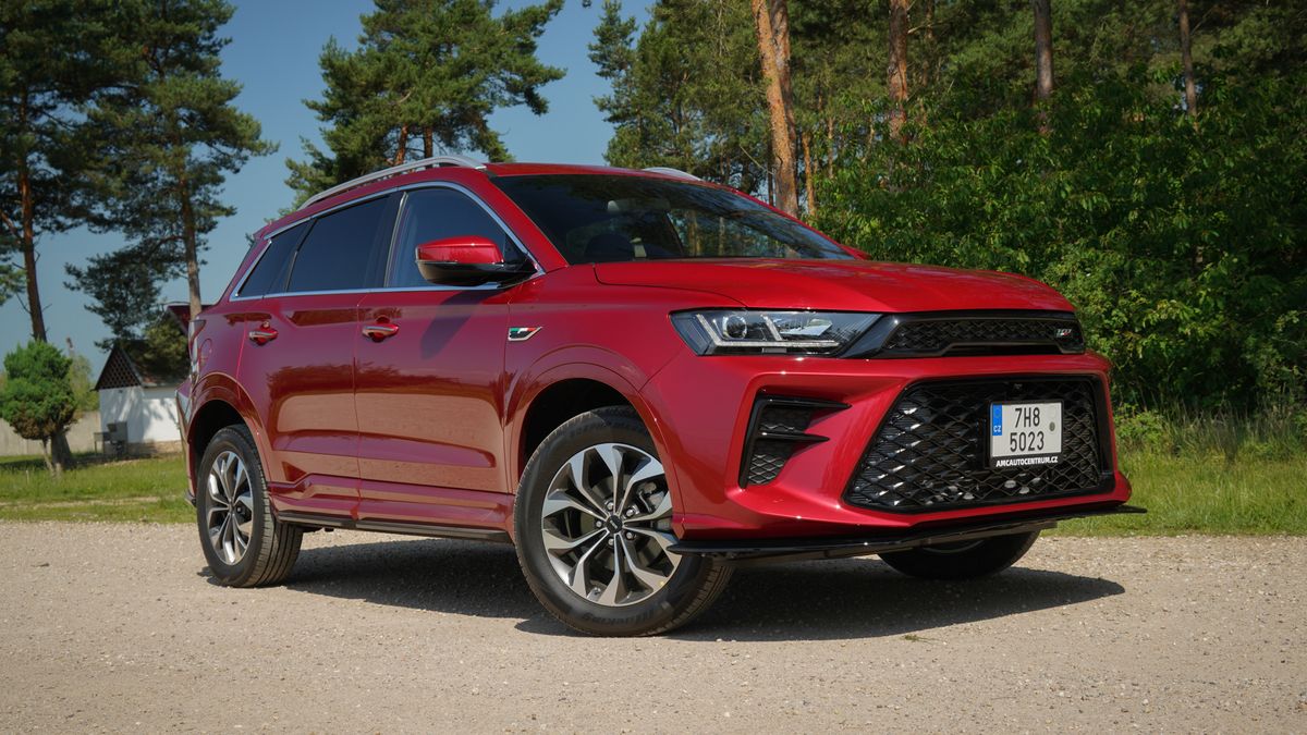 Je tady další cenově atraktivní SUV, které si troufá na zavedenou konkurenci. SWM je neokoukané SUV, co koupíte i s manuálem