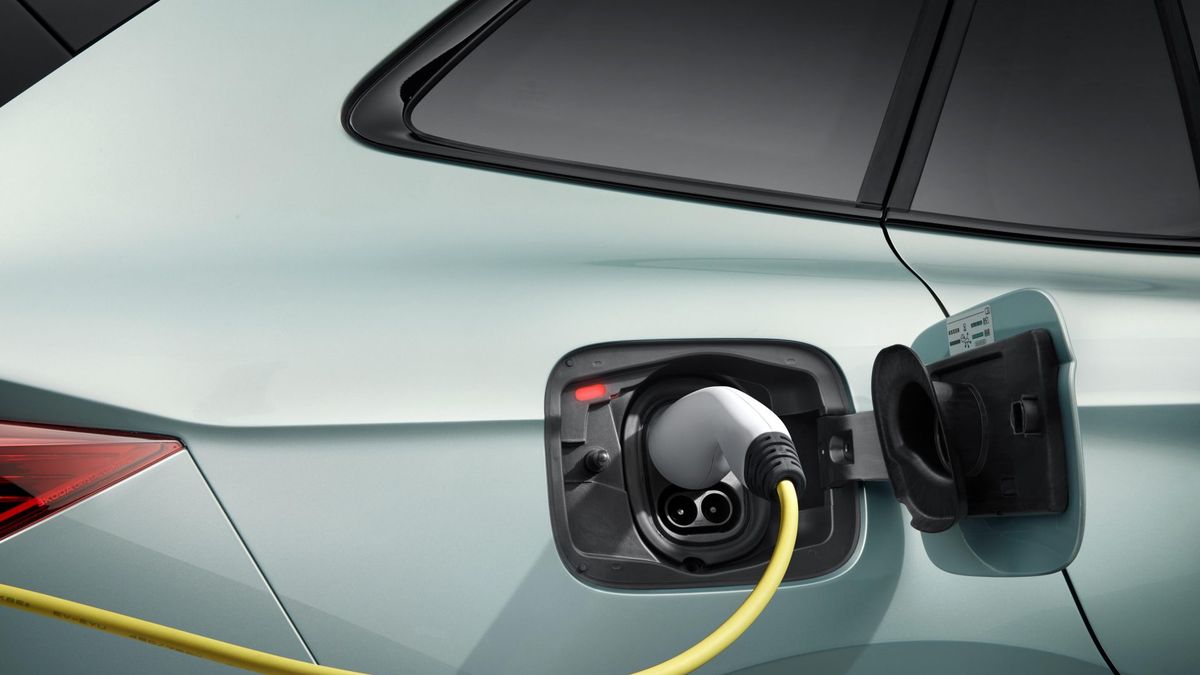 Zatím je dobře. Prodej aut v EU v listopadu vzrostl, v Německu už ale naráží kosa na kámen. Hlavně u elektromobilů