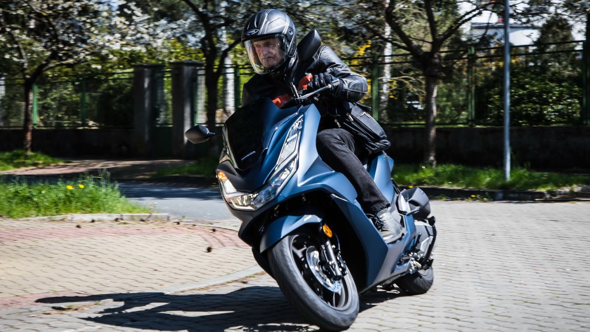 Levně nejen po městě! Vybrali jsme nové i ojeté skútry (a motorky), které můžete řídit s řidičákem skupiny B