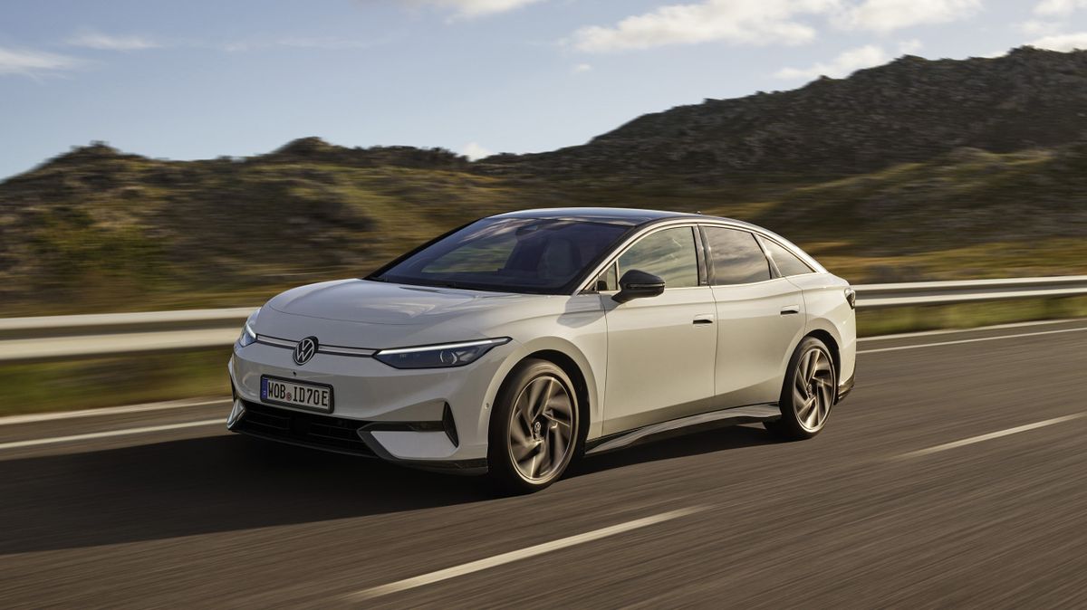 Nová vlajková loď Volkswagenu je tady: Uhlazený sedan ID.7 ujede 700 km na nabití