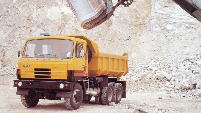 Tatra 815 je nejdéle vyráběným kopřivnickým náklaďákem. První kusy vyjely v roce 1983, legendárního předchůdce překonala ve všech směrech