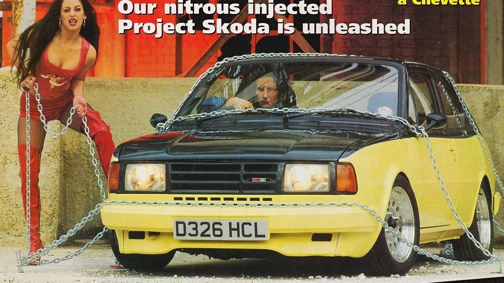 Retro jako blázen. Britská redakce v 90. letech divoce upravila Škodu Rapid. Přidali dokonce i vstřikování nitra jak z Rychle a zběsile