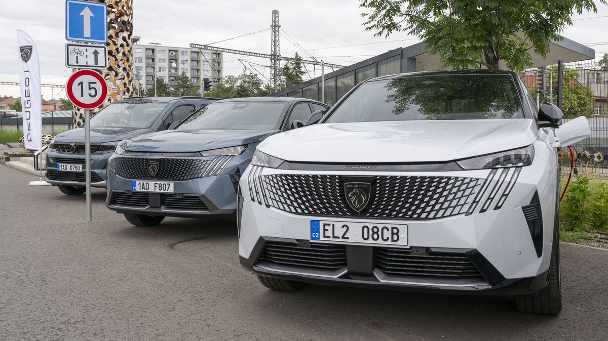 Francouzský krasavec hlásí příchod: Řídili jsme nový Peugeot 3008, na své si přijdou fanoušci spalováků i elektřiny