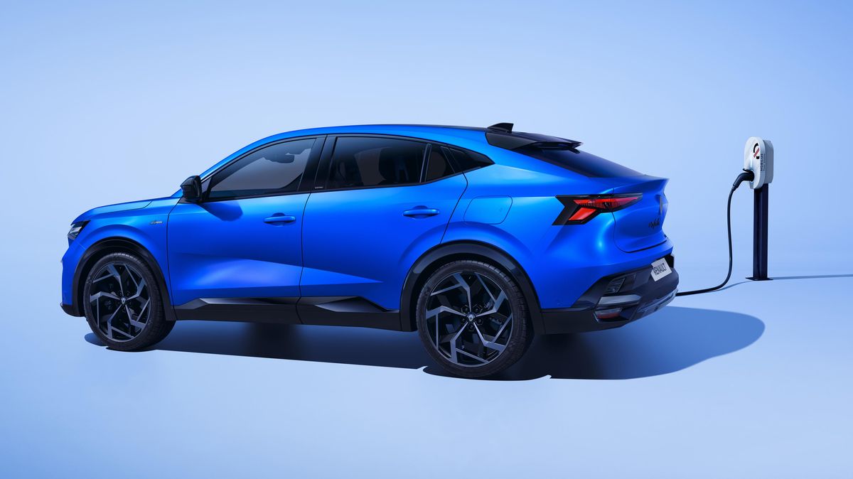 To nejlepší od Renaultu a Alpine: SUV Rafale dostalo sportovní adaptivní podvozek a pohon všech kol. Pořád má ale jen tříválec