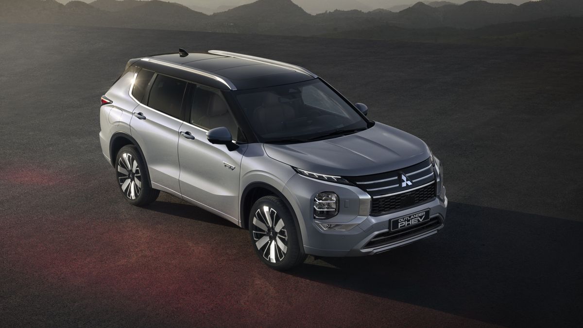 Pozdě, ale přece: Oblíbené rodinné SUV Mitsubishi Outlander se vrací s elektrifikovaným pohonem všech kol