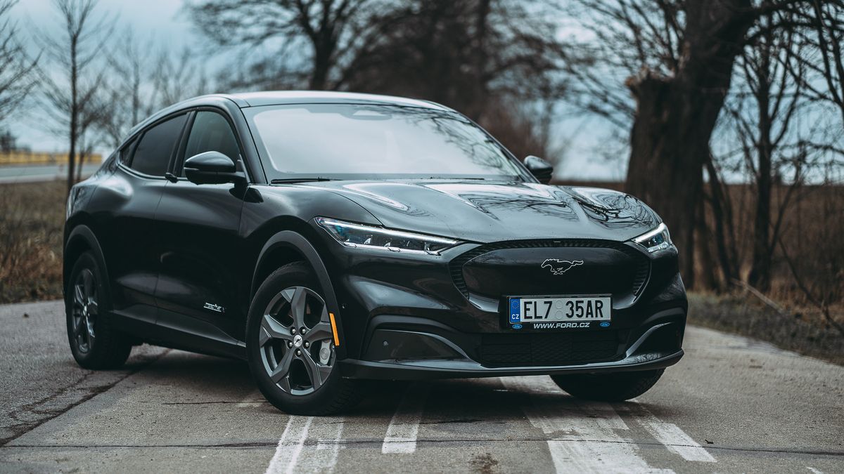 Ford Mustang Mach-E byl zapsán do Guinnessovy knihy rekordů! S Mercedesem se ale srovnávat nemůže