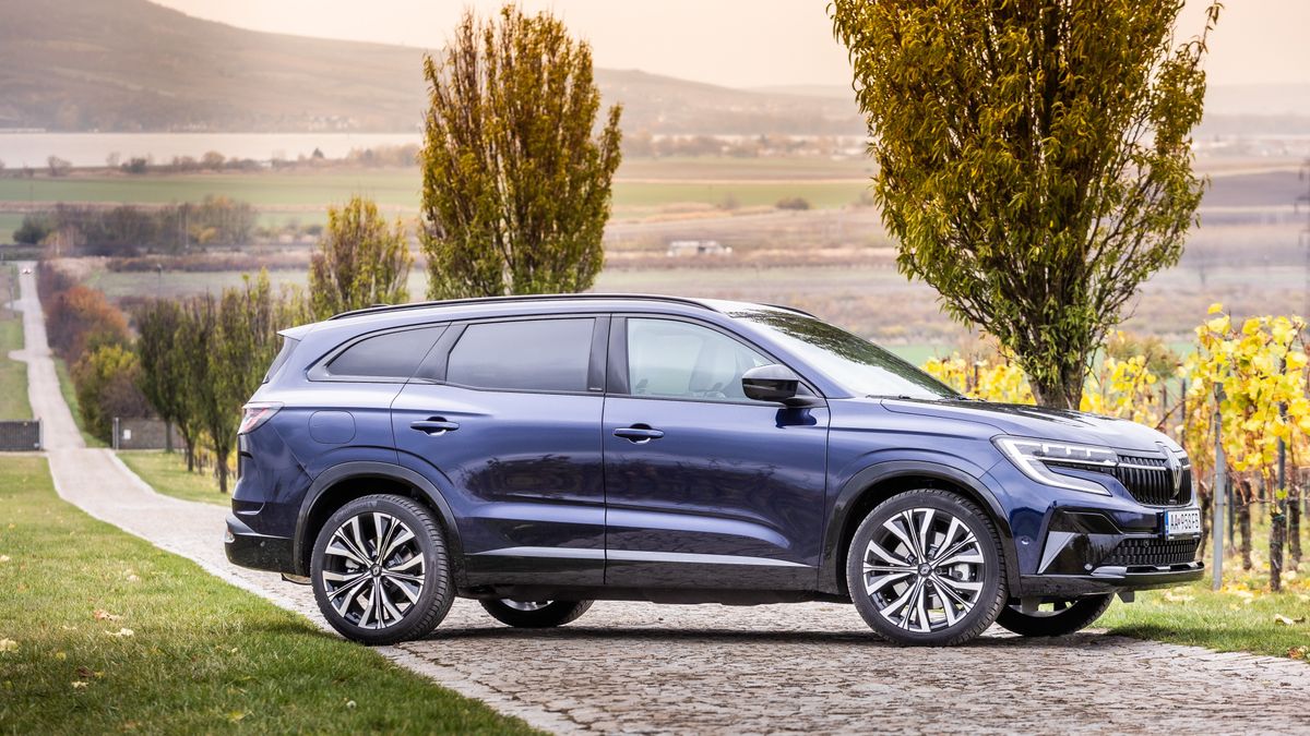Francouzská rodinná hvězda jako soupeř Kodiaqu: Řídili jsme Renault Espace poprvé v ČR a odhalili, co se vám bude líbit a co vás bude štvát