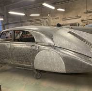 Průběh restaurování modelu Tatra 77a z roku 1937.