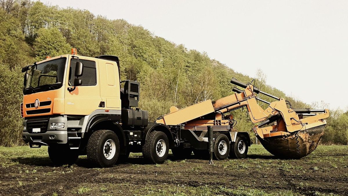 Tatra byla před krachem, v roce 2011 ji zachránil Phoenix. Ten je dnes základem nabídky, závodil i na Dakaru
