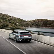 Audi A6 e-tron Avant (koncept).