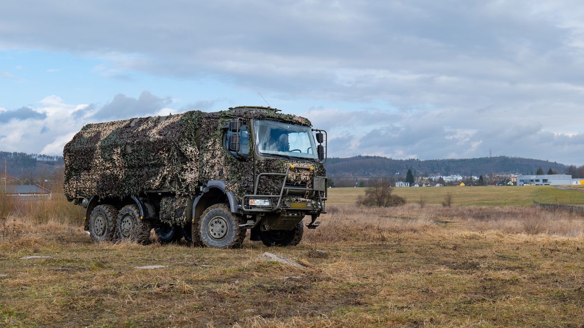 Tatra s překvapením: T-810 PVO nevozí nadílku ani dárky, na korbě má obávaný raketový komplet