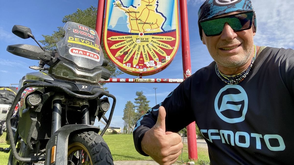 Čech ujel na čínské motorce 100 000 km: Prokřižoval 42 zemí včetně náročné Afriky. Známe verdikt!