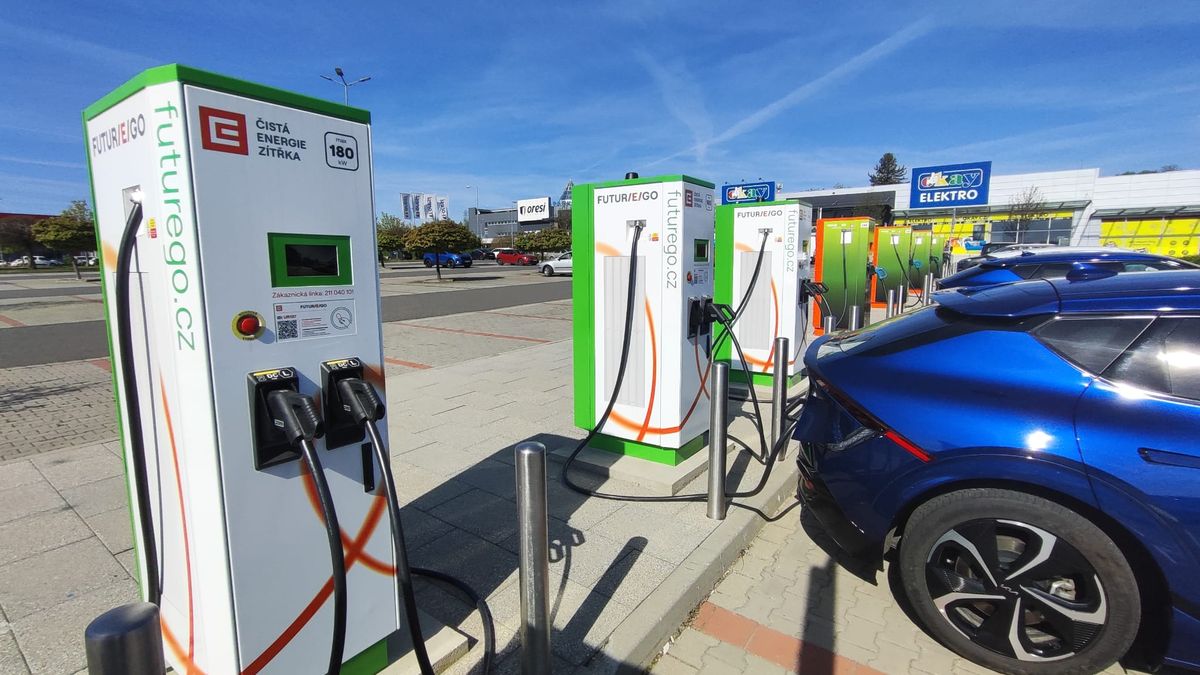 Česko má druhý nejnižší podíl registrací elektroaut v EU, horší je jen jedna země