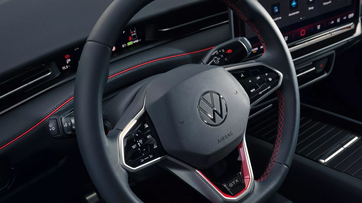 Zrušení bonusů a plošné snížení platů o 10 procent: VW zahajuje bitvu s odbory