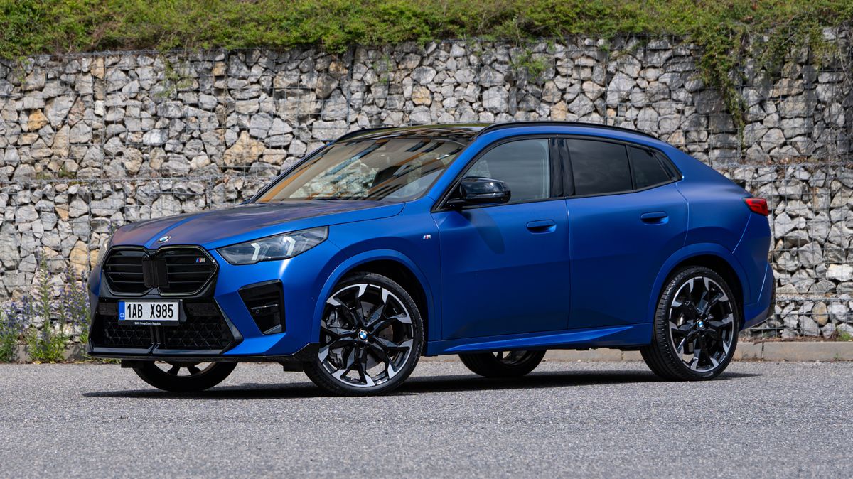 BMW s rodinnými ambicemi, do kterého byste to ale vůbec neřekli. Odvážná stylovka potěší velkým kufrem