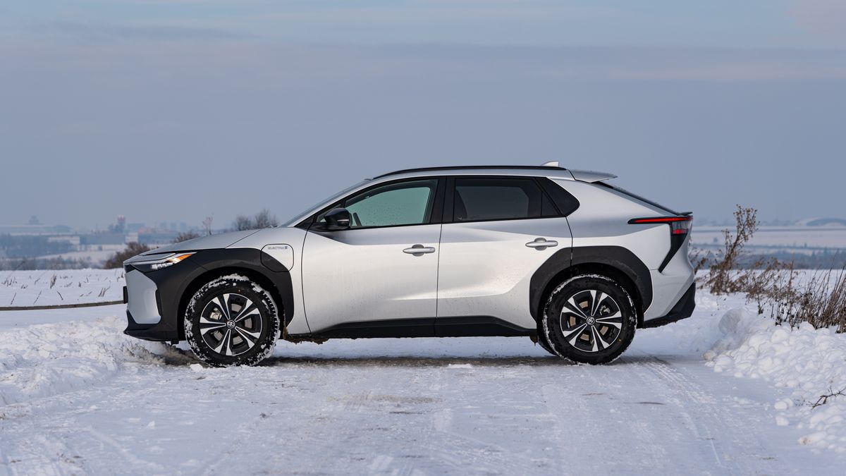 Obří státní tendr na dodávku elektromobilů vyhrálo auto, které zatím moc úspěchů neposbíralo. Rozhodla nejspíš cena