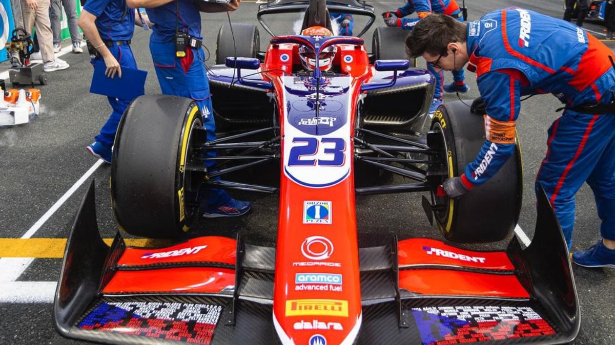 Sen o českém závodníkovi v F1 má další zádrhel. V kariéře Romana Staňka dojde k zásadní rošádě