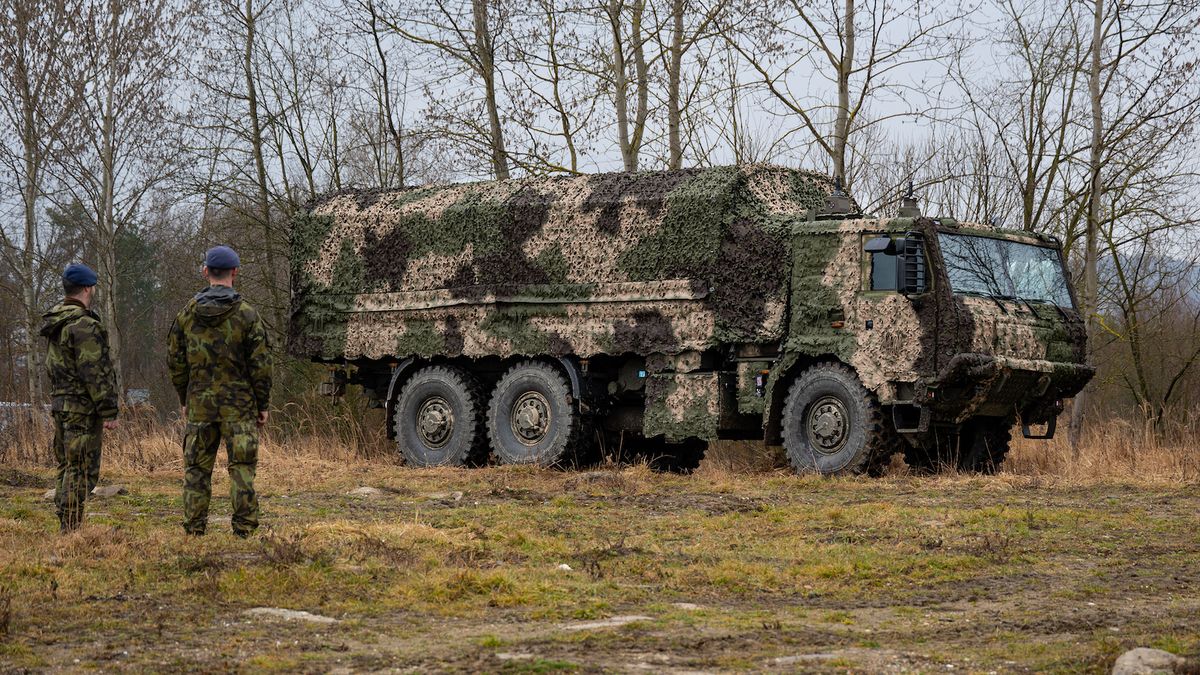 Tahle Tatra nezná vzdušného bratra: Speciální T-815 má vzadu výbavičku, které se bojí i stíhačky