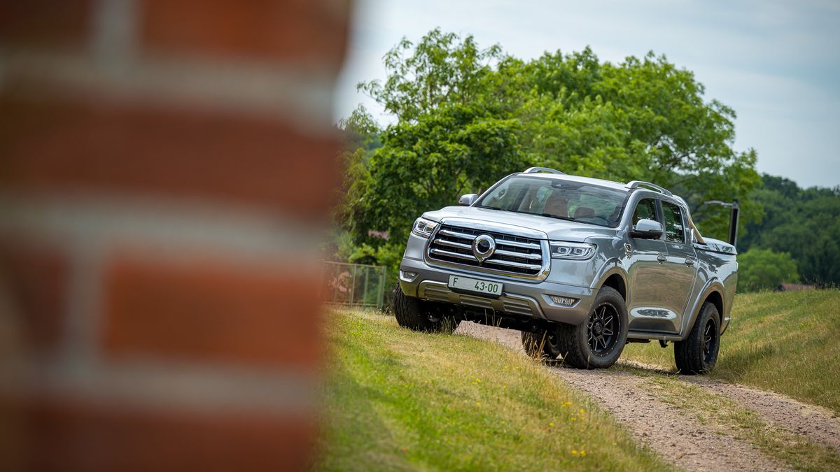 Čínský Great Wall Motor Poer: Vpředu má kanon, jezdí na benzin i plyn a nikdy nezanevře na 4 × 4