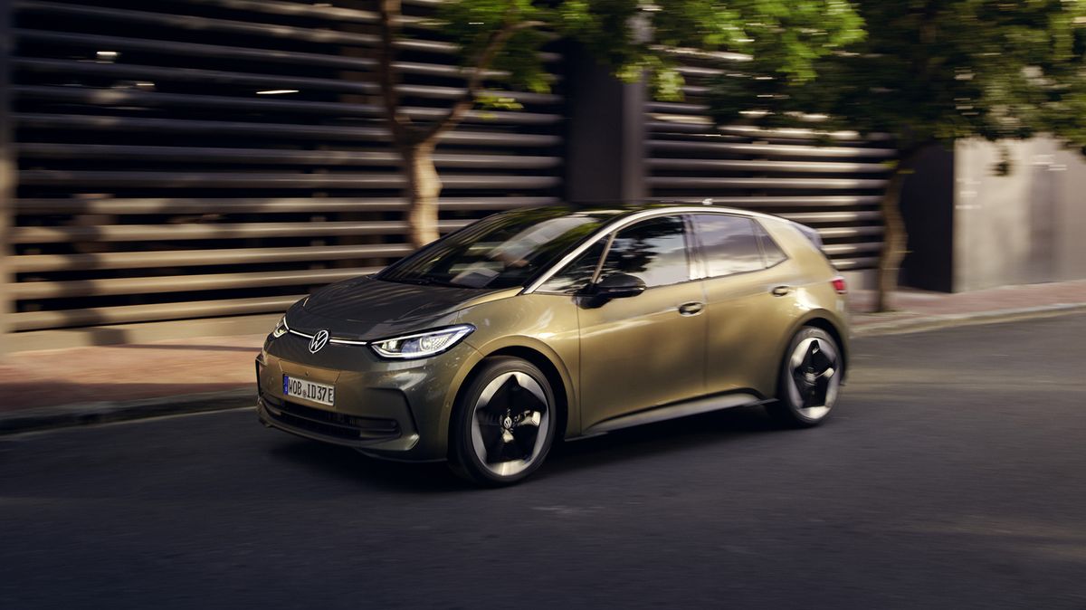 Modernizovaný Volkswagen ID.3 se posunul na úroveň, na níž měl být od začátku
