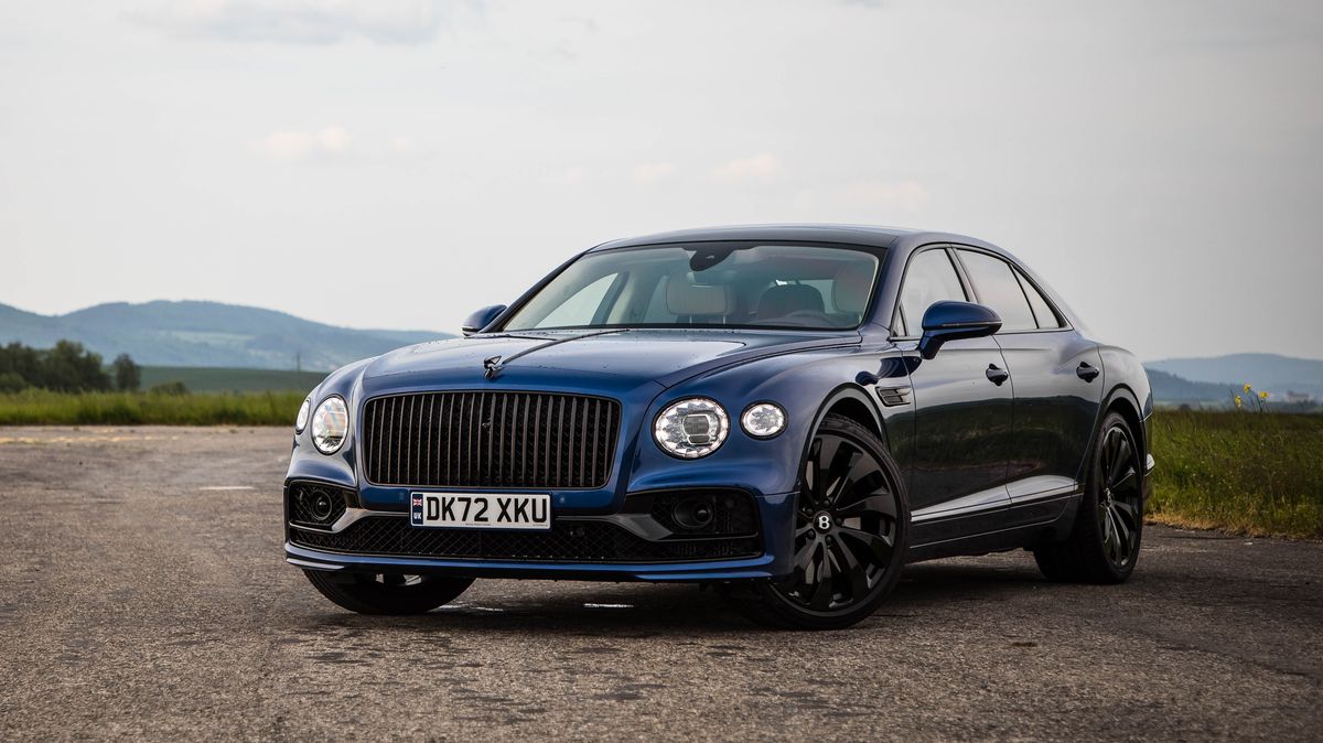 Byt, nebo Bentley? Limuzína Flying Spur Azure za šest milionů je nádherná rozmařilost