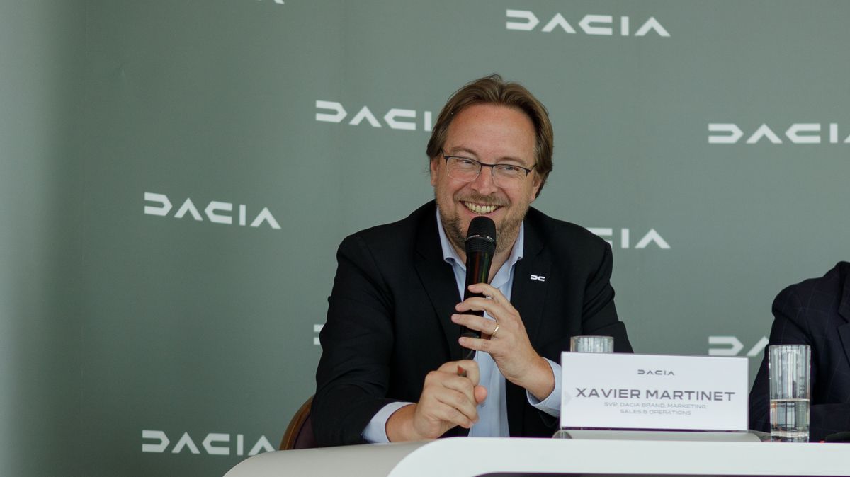 Spalovací motory budeme vyrábět, dokud nám je nezakážou. Číny by se měli bát všichni, říká viceprezident Dacie