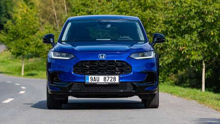 Honda zlevnila sportovně střižené ZR-V. Úsporný hybrid nabídne zvýhodnění až 100 000 Kč