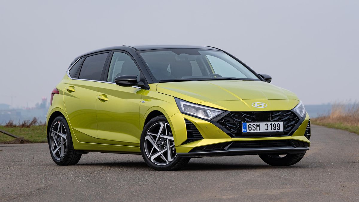 Malý prcek, co umí prozářit den: Modernizovaný Hyundai i20 nepřináší mnoho novinek, ale jednu zaručeně nepřehlédnete
