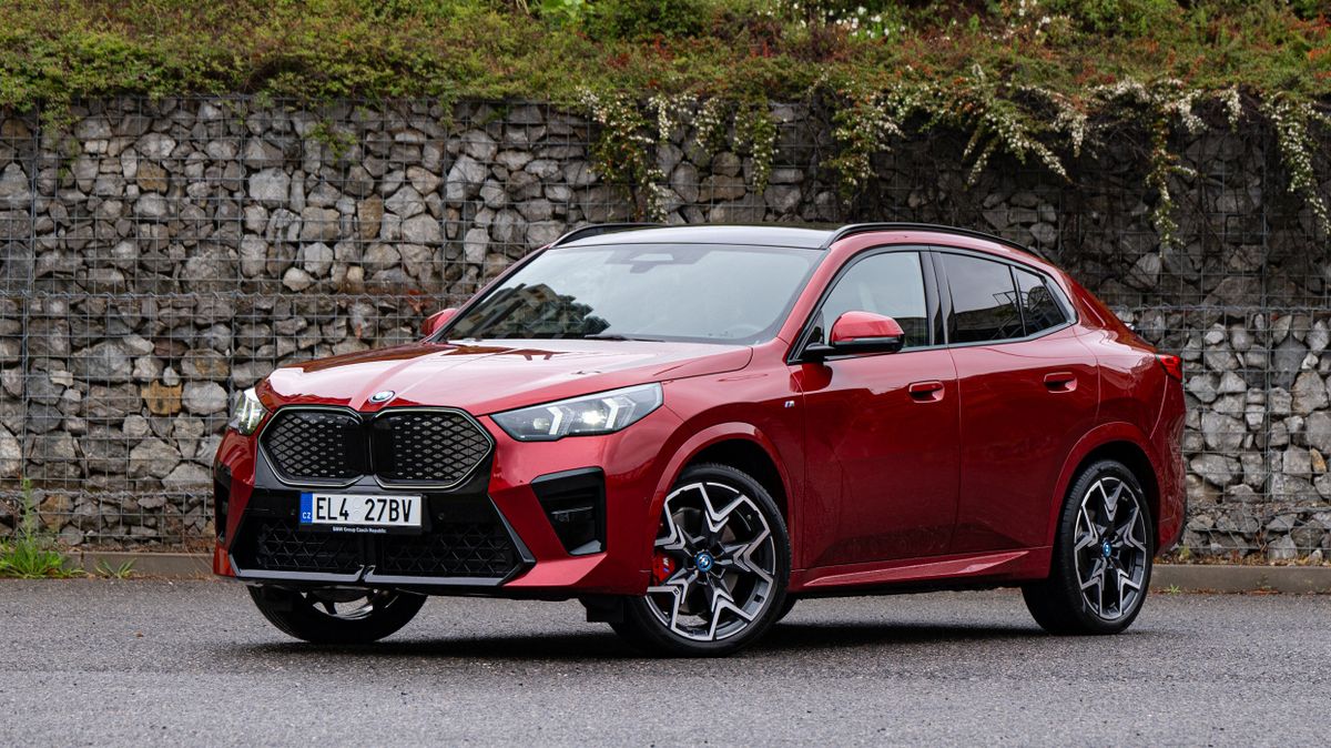 Pro fintily i řidiče: BMW X2 v elektrické verzi je sexy i praktické, rychlé, a zároveň poklidné
