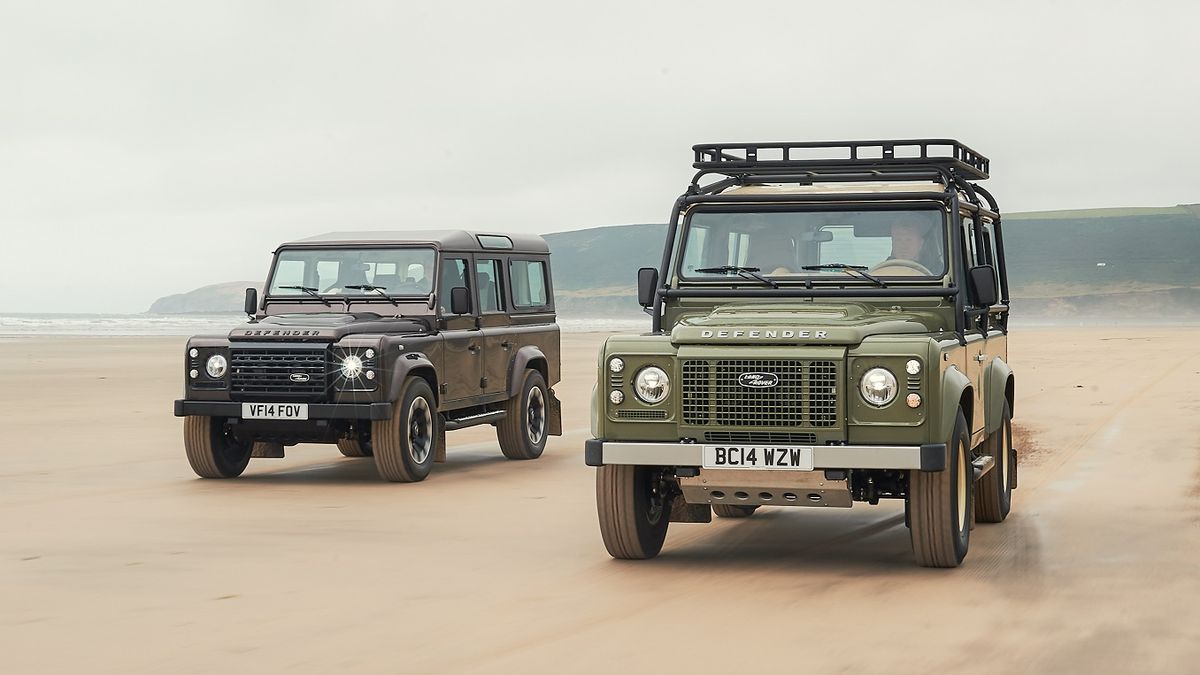 Klasický hranatý Defender se vrací! A hodně stylově: Má motor V8, automobilka vám jej upraví na přání, ale zaplatíte za něj balík