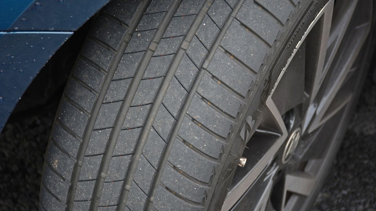 Nejlepší gumy pro Karoq jsou z Česka: Test letních pneumatik 215/55 R17 na vaše kompaktní SUV