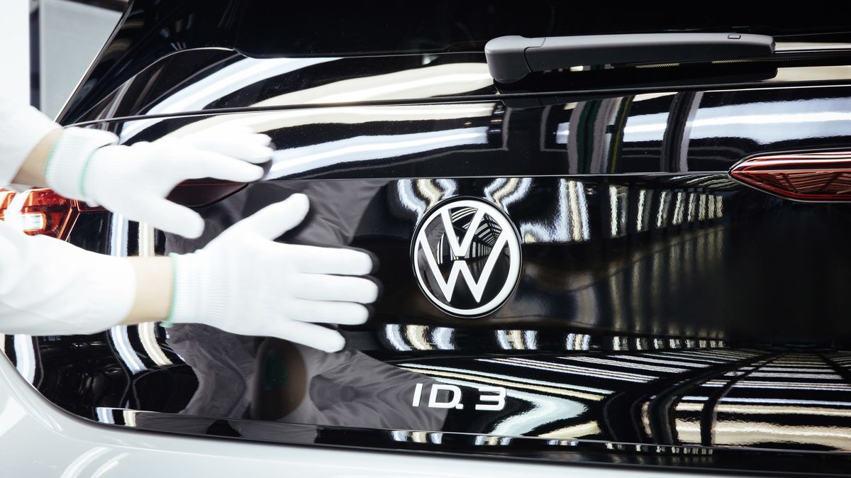 Zavírat a propouštět se bude! Utahování opasků ve Volkswagenu bude zaměstnance bolet