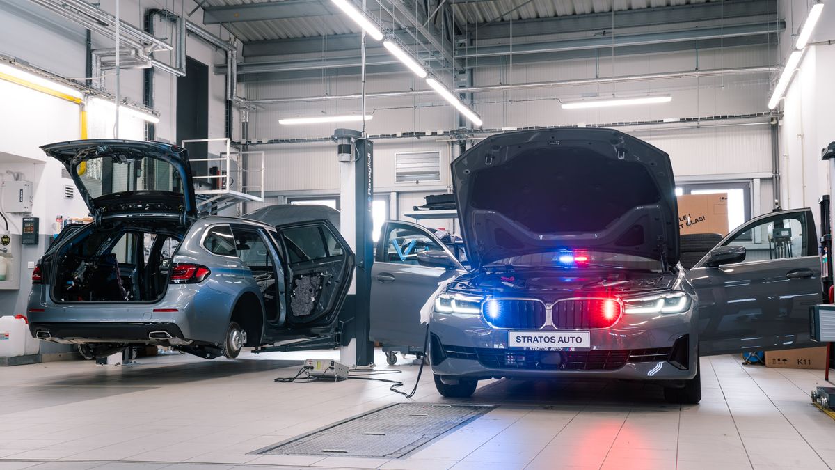 Jak se rodí policejní speciály BMW: Tajné dálniční stíhačky čeká odstrojení do naha a speciální kalibrace