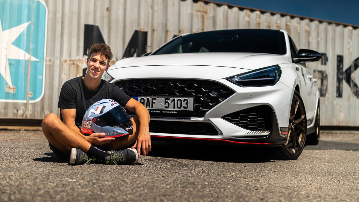 Oliver König před startem MS superbiků v Mostě: Doma se chci předvést! Přiveze i speciální přilbu