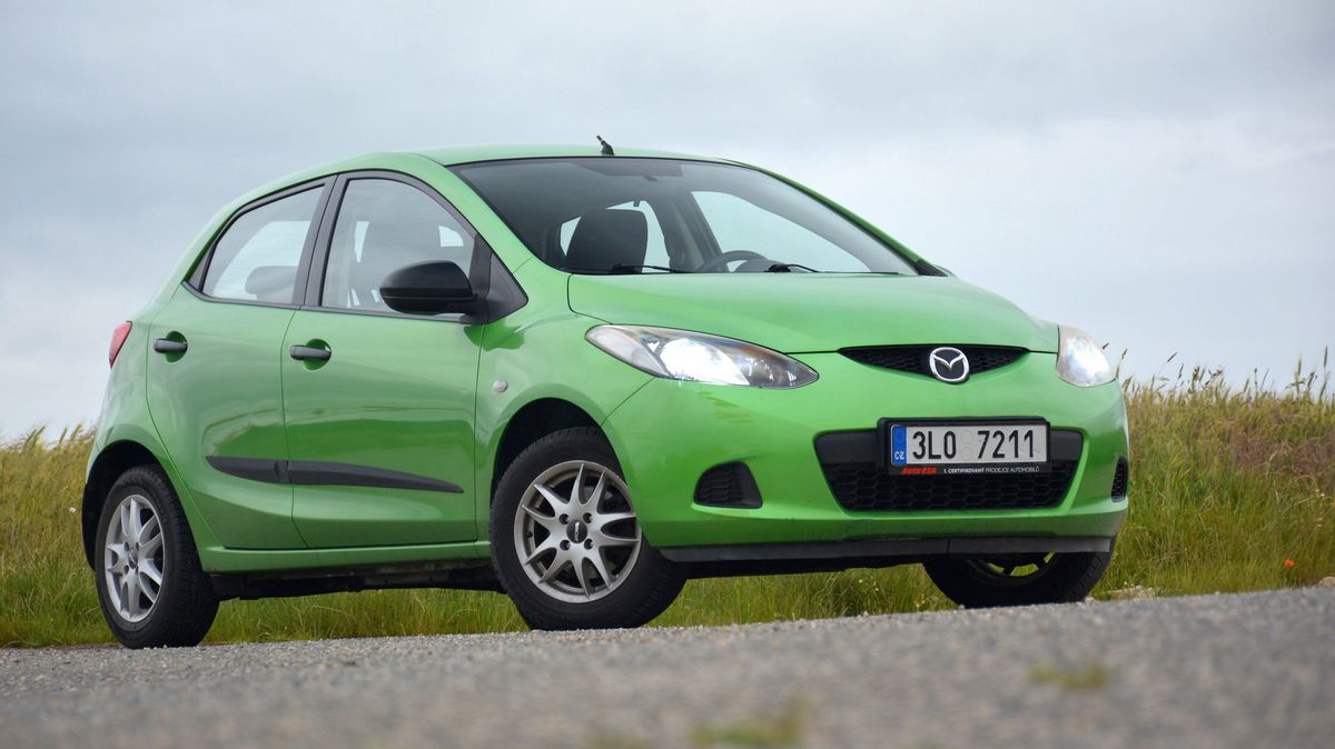 Test ojetiny do 100 000 Kč: Mazda 2 druhé generace je neprávem opomíjené auto s horší pověstí, než jaká je realita