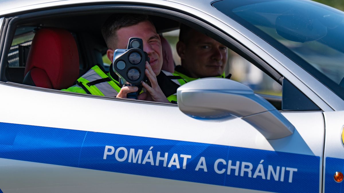 Začíná policejní stávka! Část policistů nebude týden vybírat pokuty