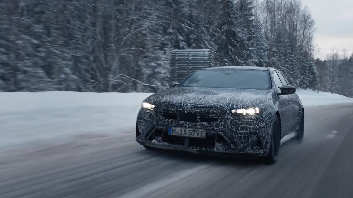 Nové BMW M5 bude hybrid s brutálním výkonem, schopnostmi, ale i hmotností. Proti stávající M5 ztloustne o půl tuny