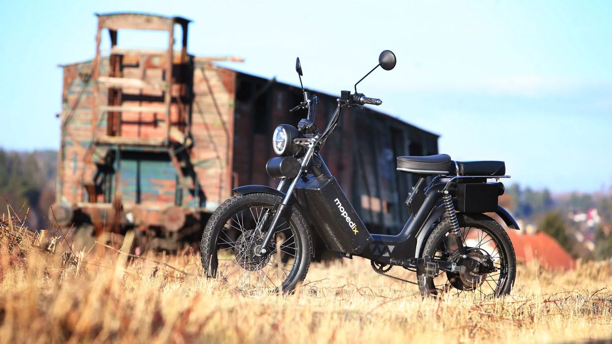 Nepotřebujete řidičák a nemusíte šlapat. Český Mopedix představuje nový moped pro nenáročné